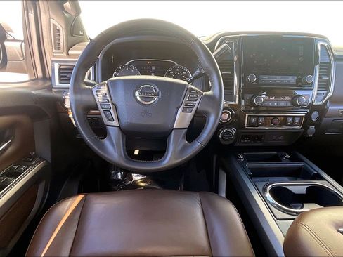 Used 2022 Nissan Titan Platinum Reserve w/ Moonroof Package image 6