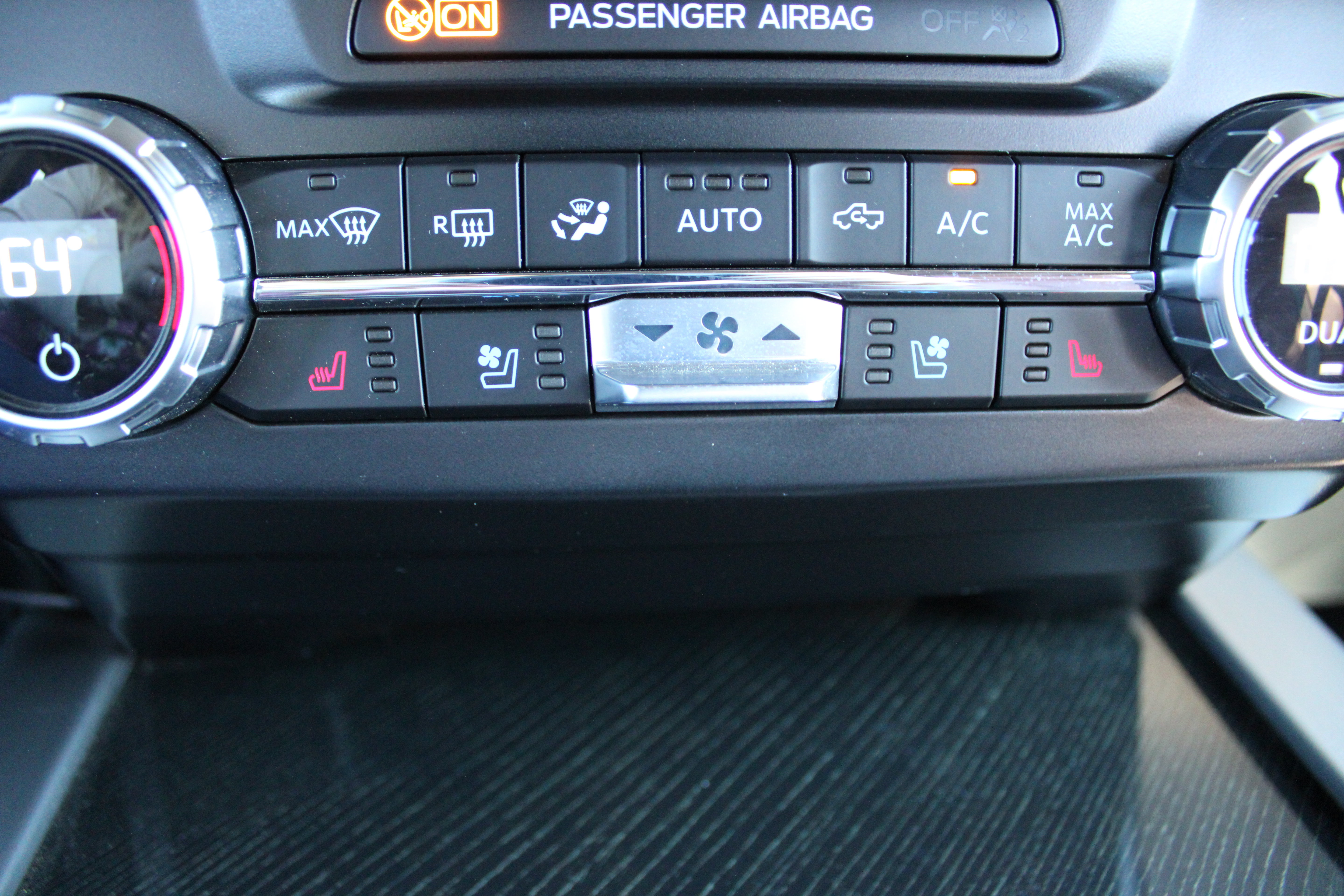 Used 2022 Ford F450 Platinum w/ FX4 Off-Road Package AWD/4WD image 39