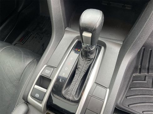 Used 2018 Honda Civic EX-L image 25