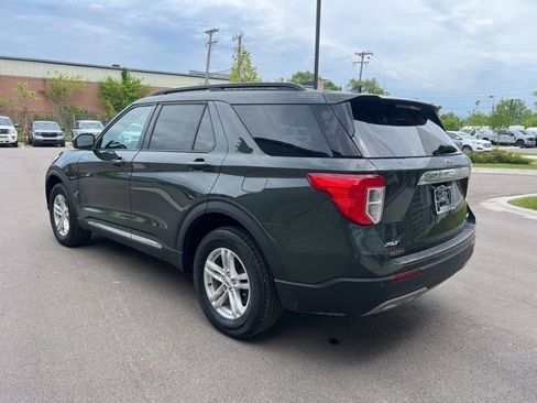 Used 2023 Ford Explorer XLT w/ Equipment Group 202A AWD/4WD image 7