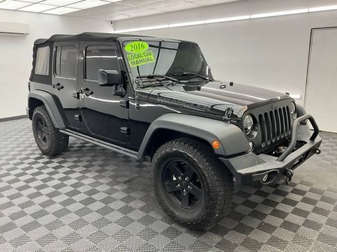 Used 2016 Jeep Wrangler Unlimited Sport AWD/4WD image 3