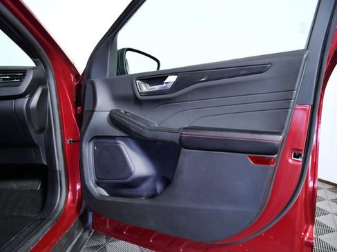Certified 2024 Ford Escape ST-Line w/ Tech Pack #1 AWD/4WD image 9