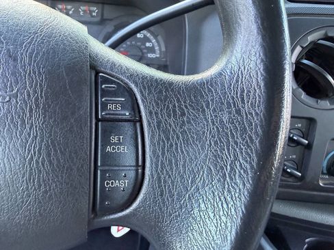 Used 2012 Ford E-350 and Econoline 350 XLT RWD image 17