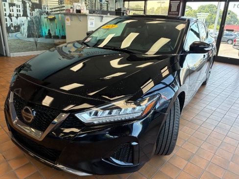 Used 2021 Nissan Maxima 3.5 SV w/ Floor Mat Group FWD image 8