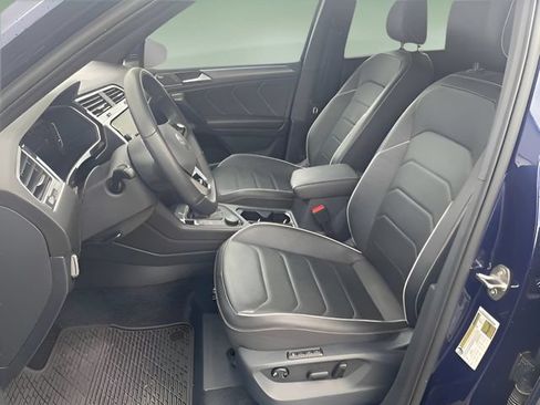 Used 2024 Volkswagen Tiguan SEL R-Line AWD/4WD image 9