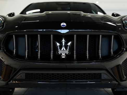 Used 2025 Maserati Grecale GT AWD/4WD image 31