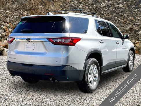 Used 2018 Chevrolet Traverse LT w/ LPO, 'HIT The Road' Package AWD/4WD image 2