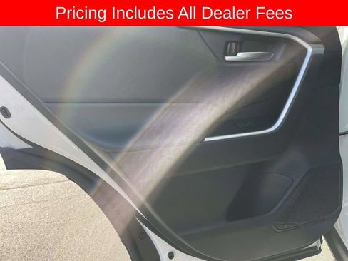 Used 2024 Toyota RAV4 XLE AWD/4WD image 15