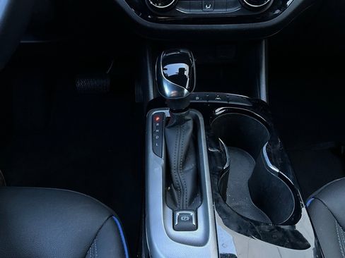 Used 2025 Buick Envista Sport Touring image 20