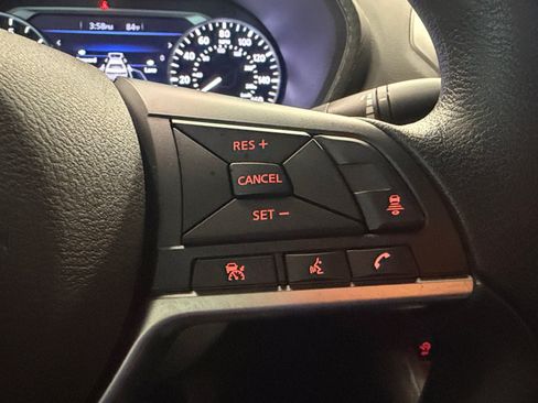 Used 2024 Nissan Sentra SV FWD image 36