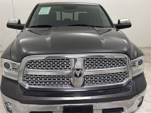 Used 2018 RAM 1500 Laramie w/ Convenience Group image 10