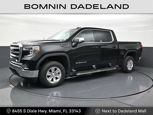Used 2022 GMC Sierra 1500 SLE w/ Driver Alert Package I AWD/4WD image 1