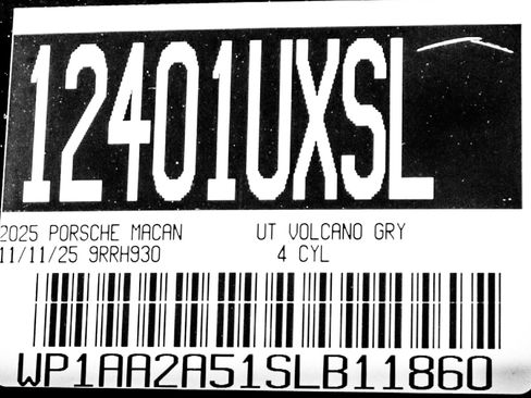 Used 2025 Porsche Macan image 29
