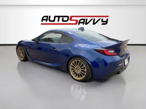 Used 2025 Toyota GR86 Premium w/ ALL Weather Mat Package (TMS) RWD image 5