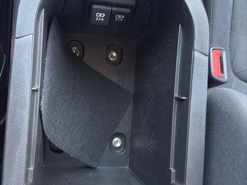 Used 2019 Toyota RAV4 XLE AWD/4WD image 39