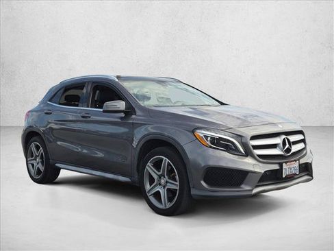 Used 2015 Mercedes-Benz GLA 250 4MATIC image 3