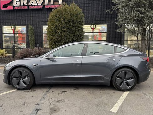 Used 2018 Tesla Model 3 Long Range image 9
