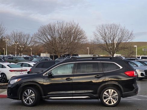 Used 2022 Subaru Ascent Limited image 7