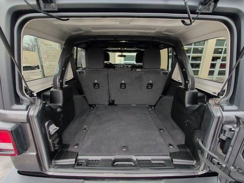 Used 2021 Jeep Wrangler Unlimited Sport AWD/4WD image 17