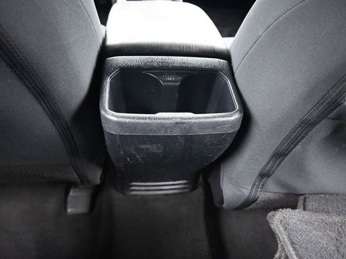 Used 2019 Toyota Tacoma TRD Off-Road image 34