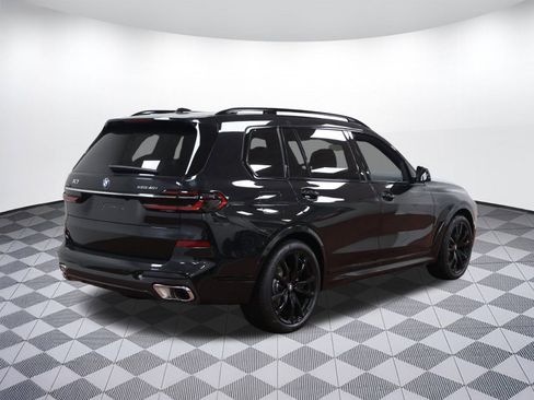 Used 2025 BMW X7 xDrive40i w/ M Sport Package image 7