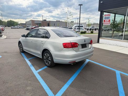 Used 2012 Volkswagen Jetta Sedan FWD image 7