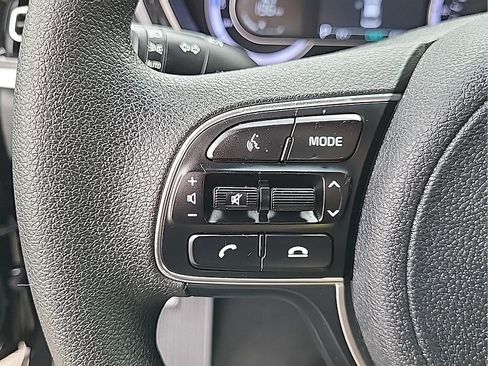 Used 2022 Kia Niro LX FWD image 17