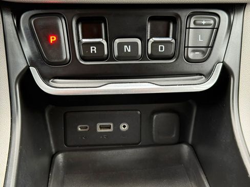 Used 2018 GMC Terrain SLE image 37