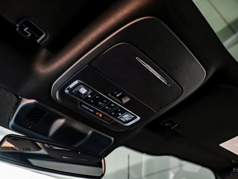 Used 2023 Ford F150 Lariat w/ Equipment Group 502A High image 38