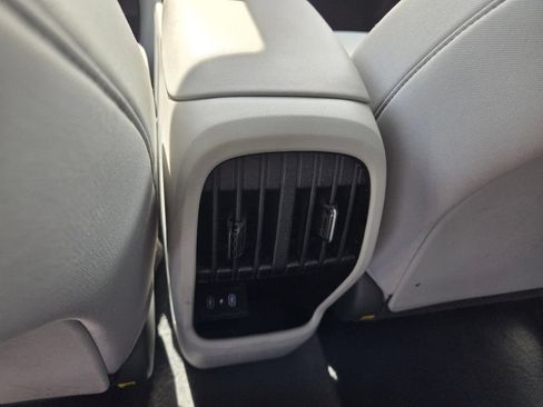 Used 2024 Hyundai Kona SEL FWD image 7