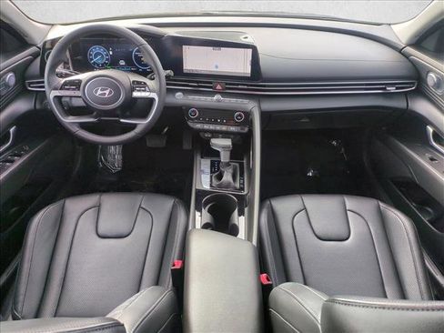 Certified 2024 Hyundai Elantra Limited image 18