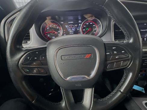 Used 2022 Dodge Charger SXT RWD image 18