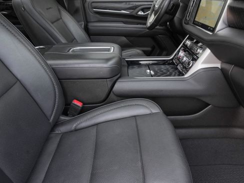 Used 2021 GMC Yukon Denali w/ LPO, Illumination Package AWD/4WD image 13