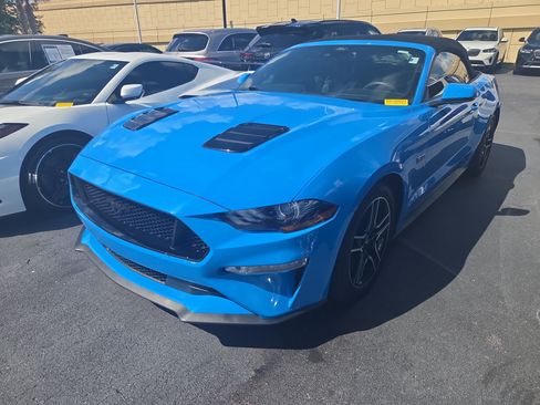 Used 2022 Ford Mustang GT Premium w/ Equipment Group 401A RWD image 3