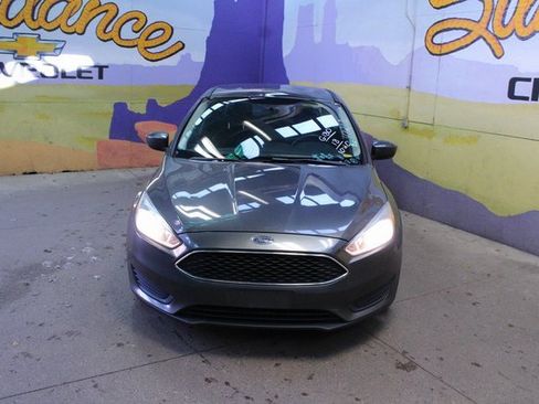 Used 2018 Ford Focus SE image 3