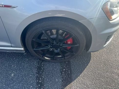 Used 2016 Volkswagen GTI SE FWD image 14