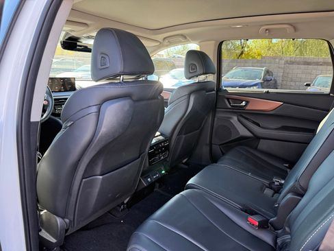 Used 2022 Acura MDX FWD w/ Technology Package image 11