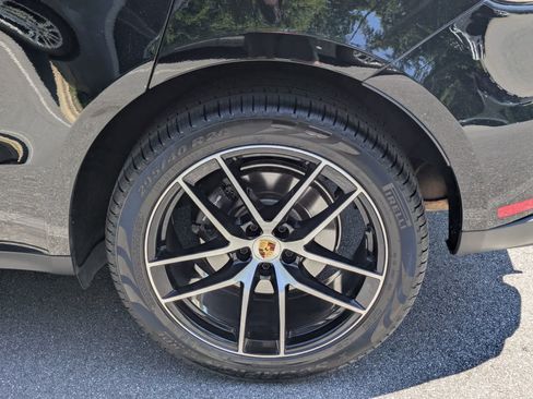 Used 2023 Porsche Macan AWD/4WD image 8