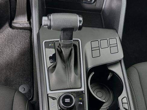 Used 2025 Kia Sportage LX image 23