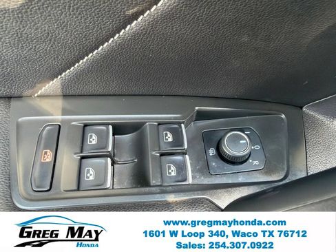 Used 2023 Volkswagen Tiguan SE FWD image 25