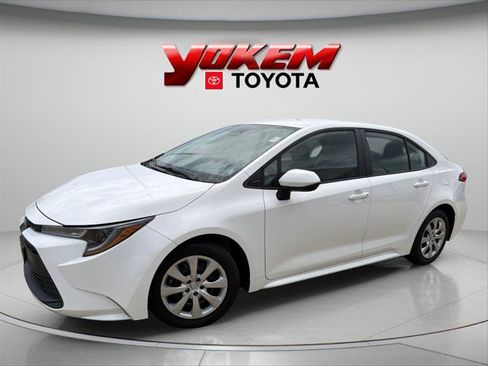 Certified 2023 Toyota Corolla LE FWD image 1