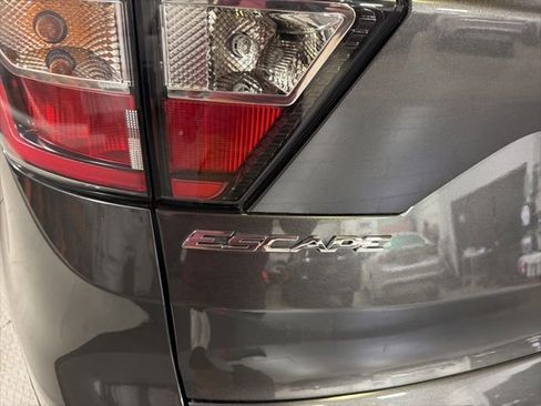 Used 2018 Ford Escape Titanium AWD/4WD image 12