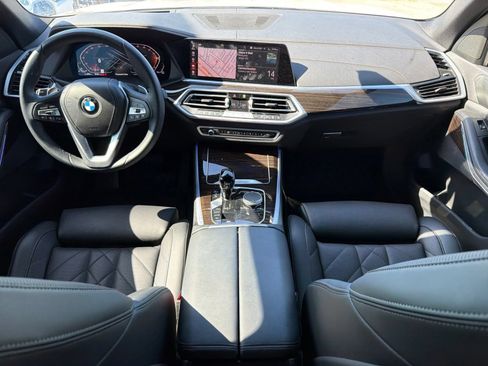 Used 2023 BMW X5 xDrive40i w/ Premium Package AWD/4WD image 5