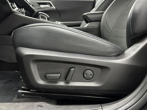 Used 2023 Mitsubishi Outlander SE image 15