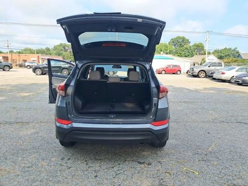 Used 2017 Hyundai Tucson SE w/ SE Popular Package 02 AWD/4WD image 8