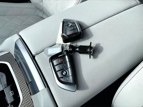 Used 2023 BMW X6 xDrive40i w/ M Sport Package image 10