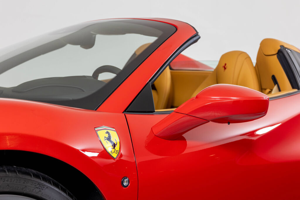 Used 2022 Ferrari F8 Tributo RWD image 28