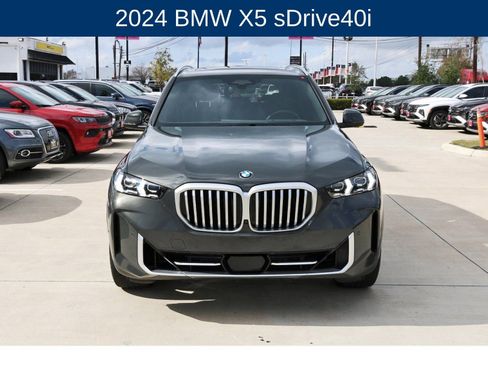 Used 2024 BMW X5 sDrive40i w/ Premium Package image 2