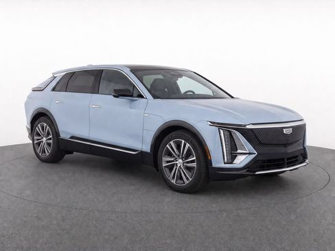 Certified 2024 Cadillac Lyriq Luxury AWD/4WD image 2