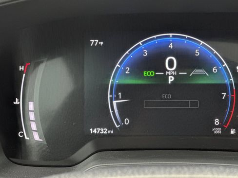 Certified 2025 Toyota Corolla SE image 3